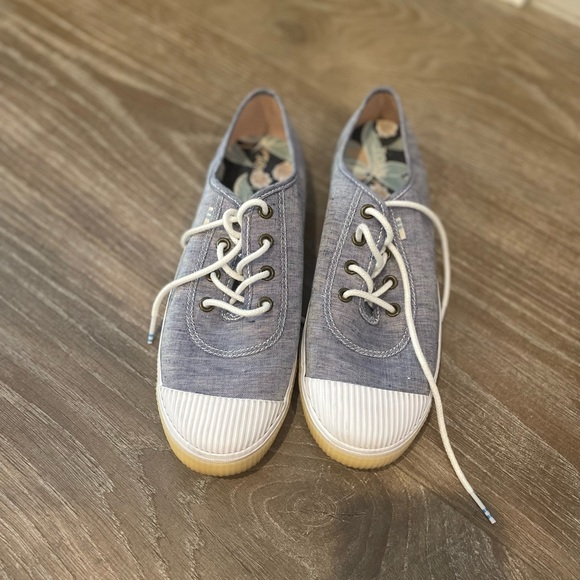 Toms size 9.5 - Picture 2 of 4